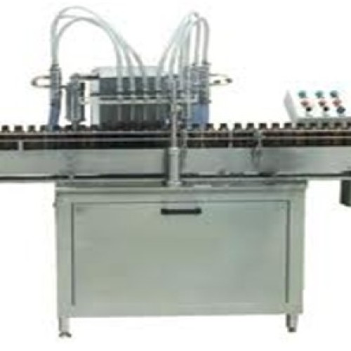 Liquid filling machine